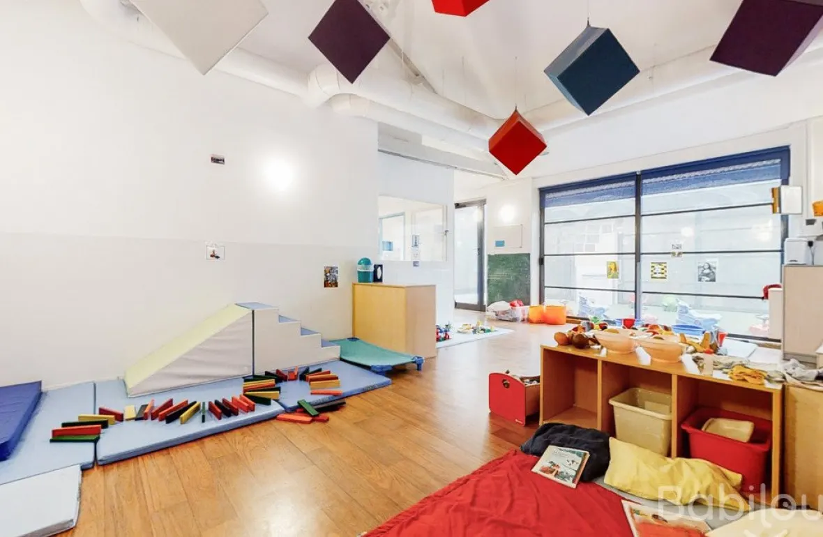 Communication gestuelle et éveil artistique au quotidien