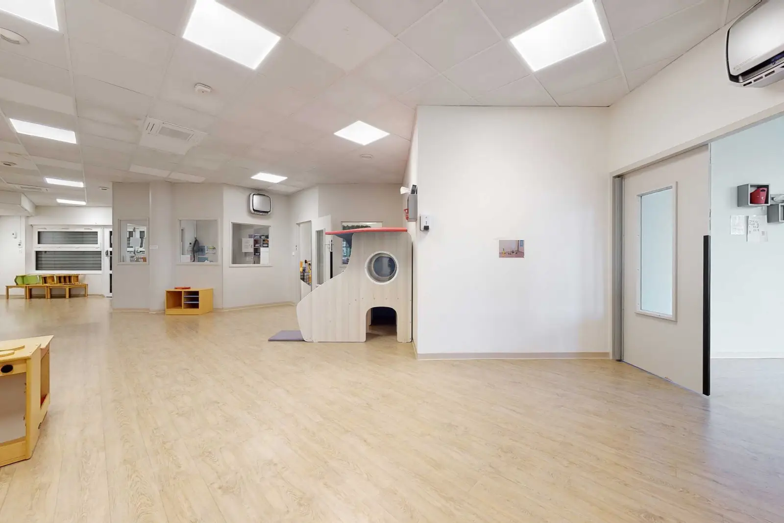 Hall d'accueil de la crèche Babilou Rueil Fouilleuse