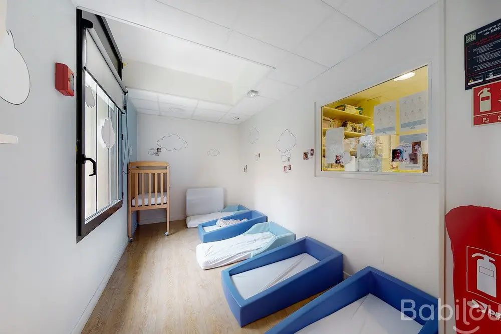 Dortoir de la crèche Babilou Asnières De Gaulle