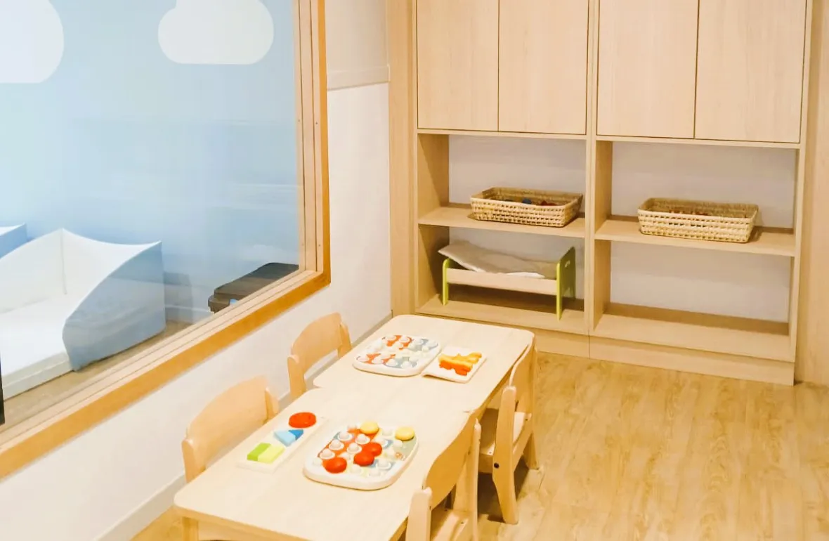 Espace déjeuner de la crèche Babilou Nogent Sémard