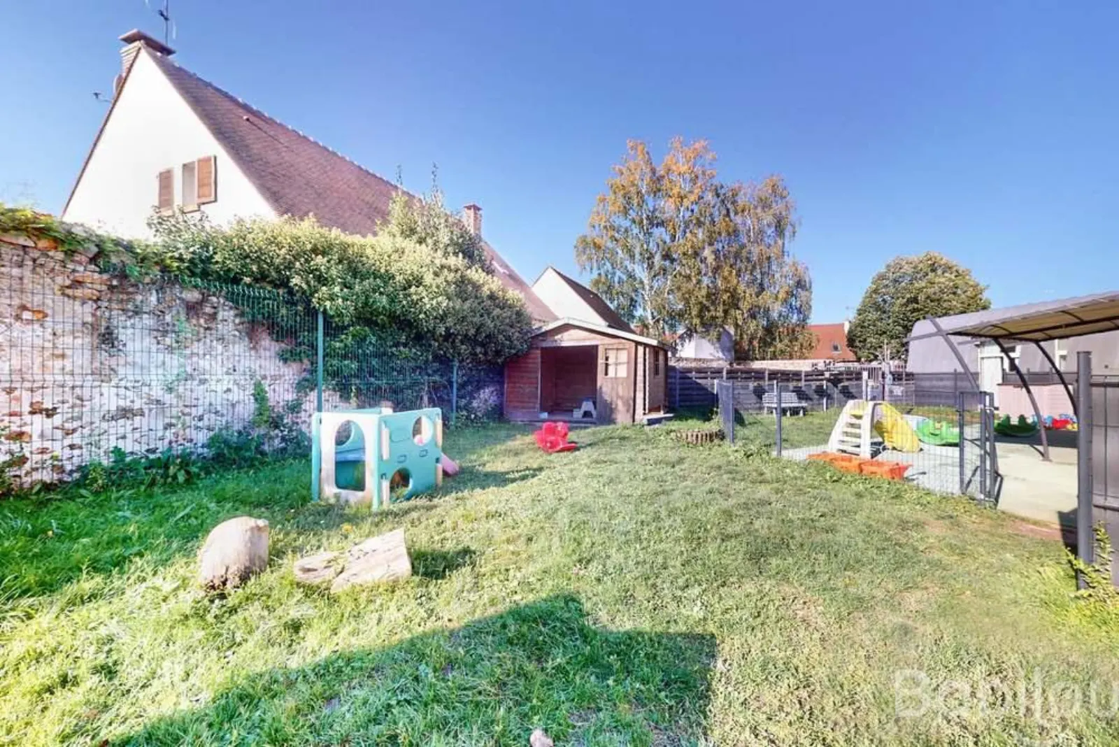 Un grand jardin, un potager… et deux chèvres naines