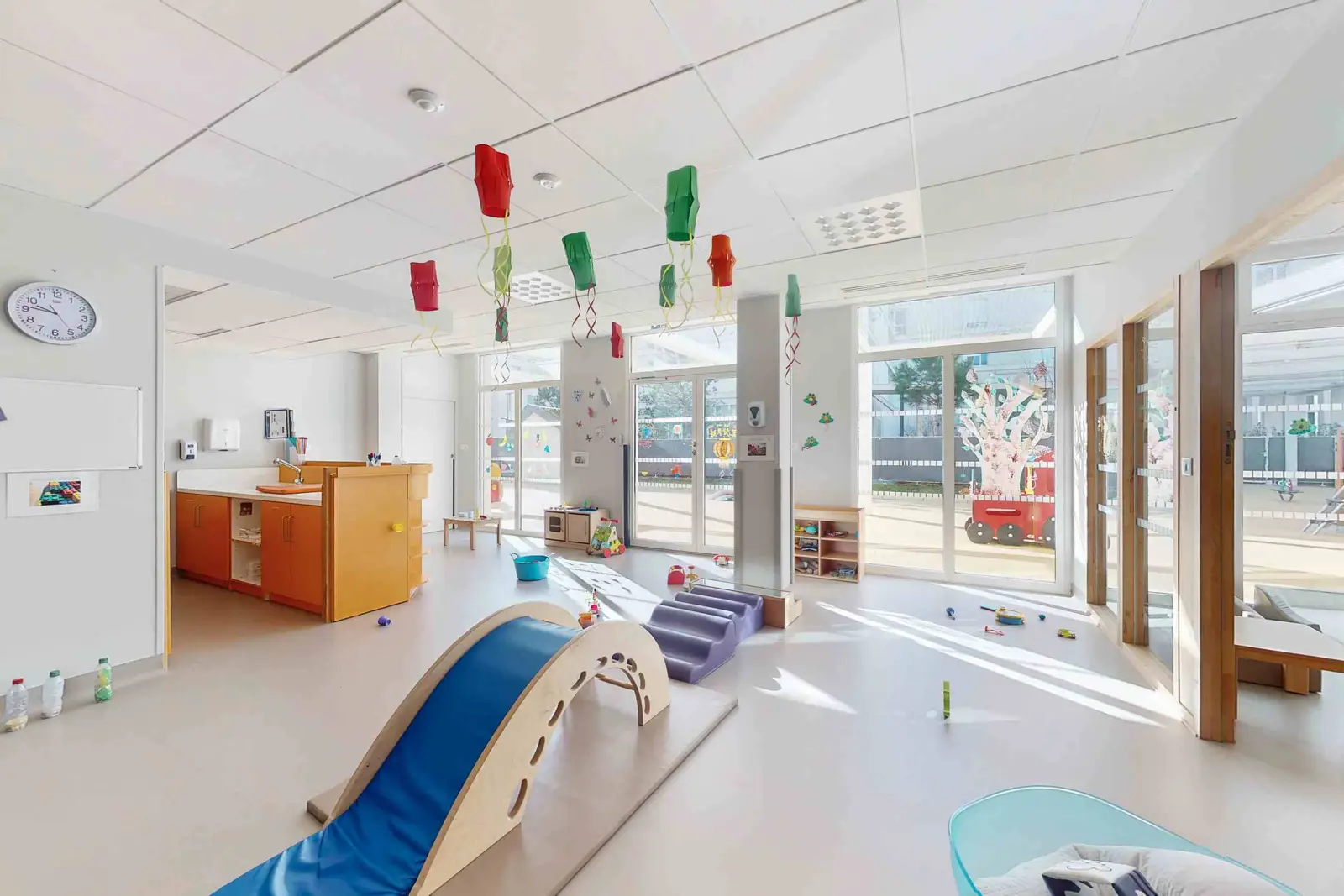 Salle de jeux de la crèche Babilou Gif-sur-Yvette Moulon