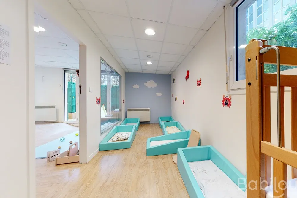 Dortoir de la crèche Babilou à Charenton-le-Pont