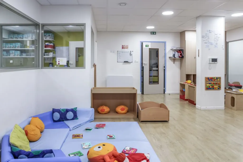 Coin détente et lecture de la crèche Babilou L'Haÿ-les-Roses Thirard