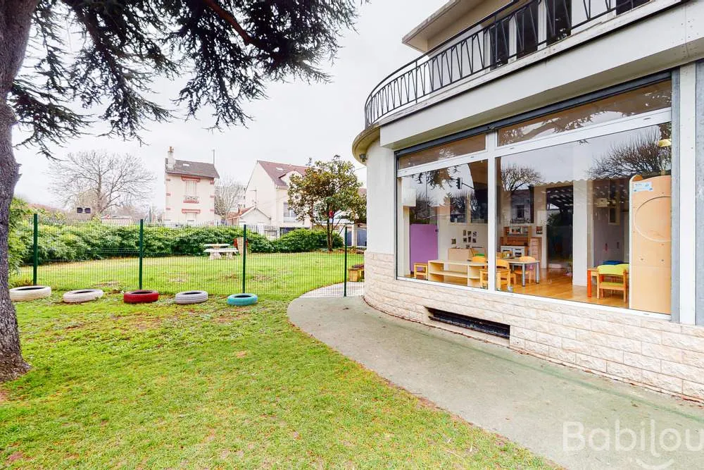 Façade et jardin de la crèche Babilou Fontenay Tassigny