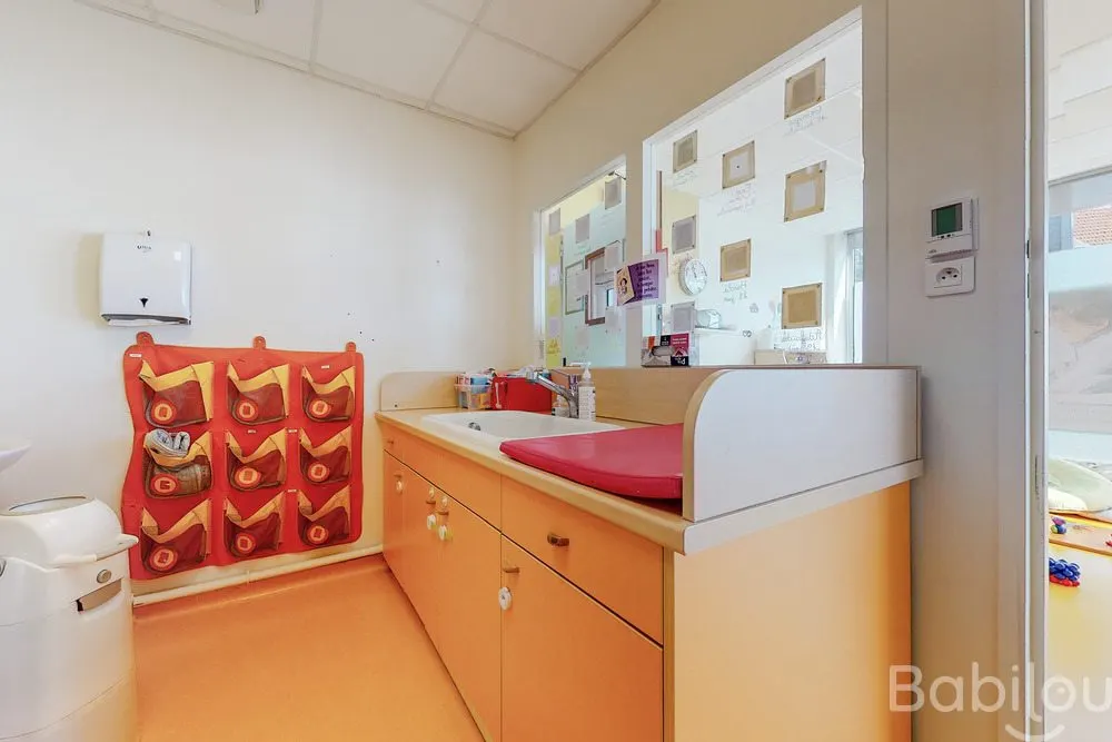 Salle de change de la crèche Babilou Saint-Maur Garibaldi