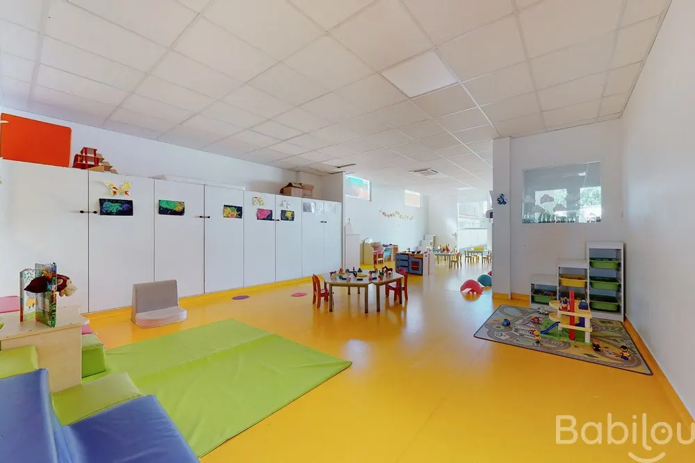 Espace de rangement et de jeux de la crèche Babilou Saint-Maur Garibaldi