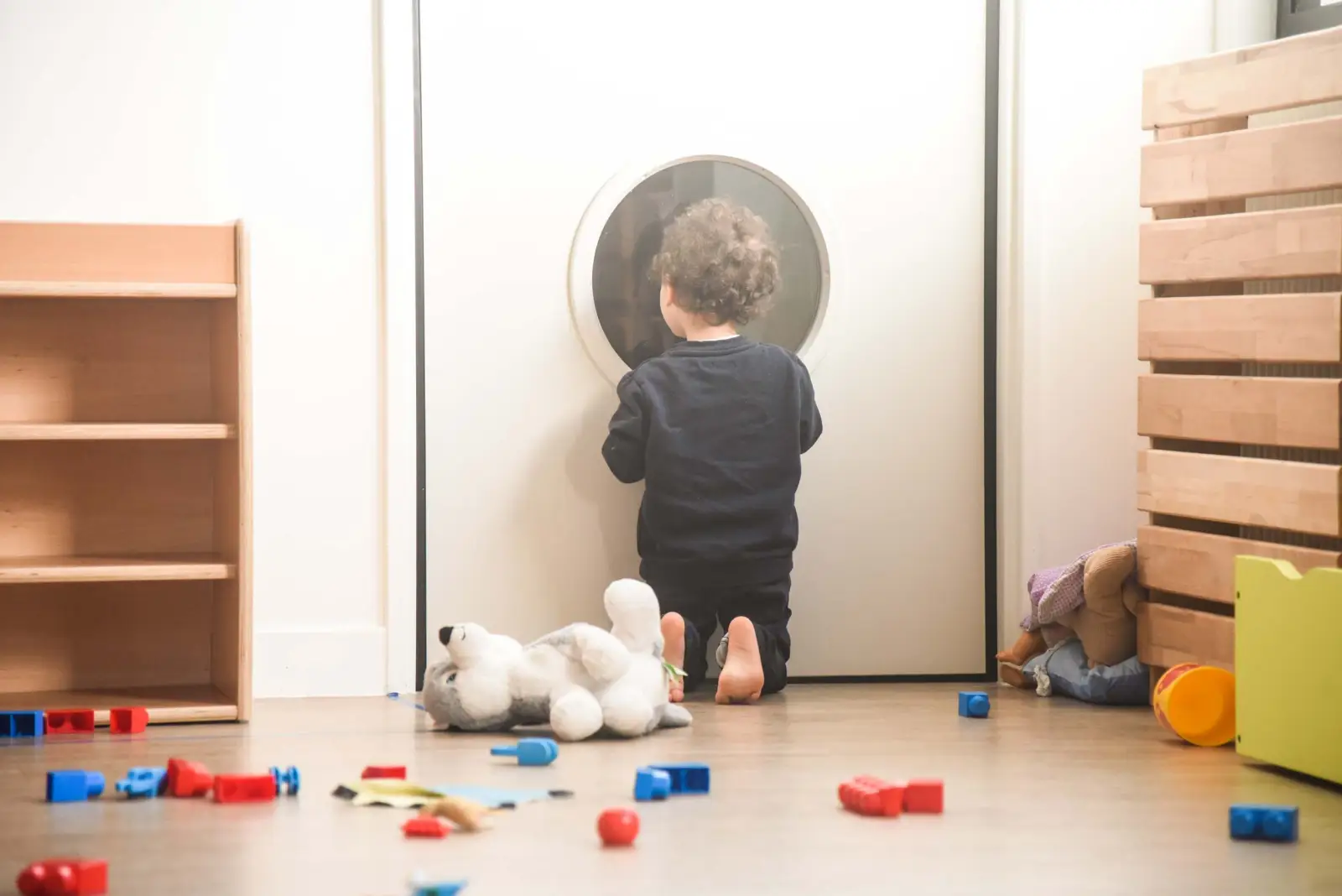 Coin dinette de la crèche Babilou Cergy Petit Albi