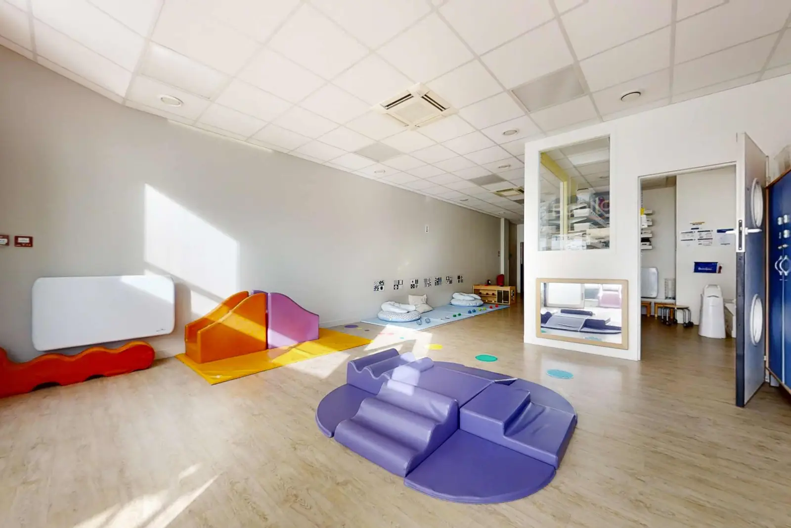 Salle de motricité de la crèche Babilou Cergy Petit Albi