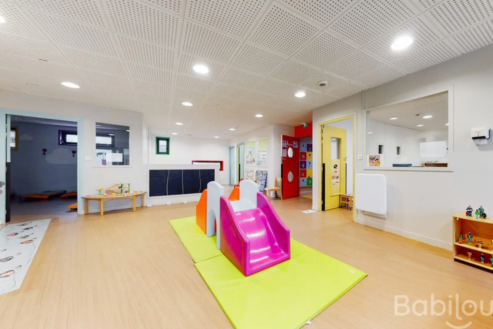 Espace toboggan de la crèche Babilou Cergy Nautilus Les Merveilles