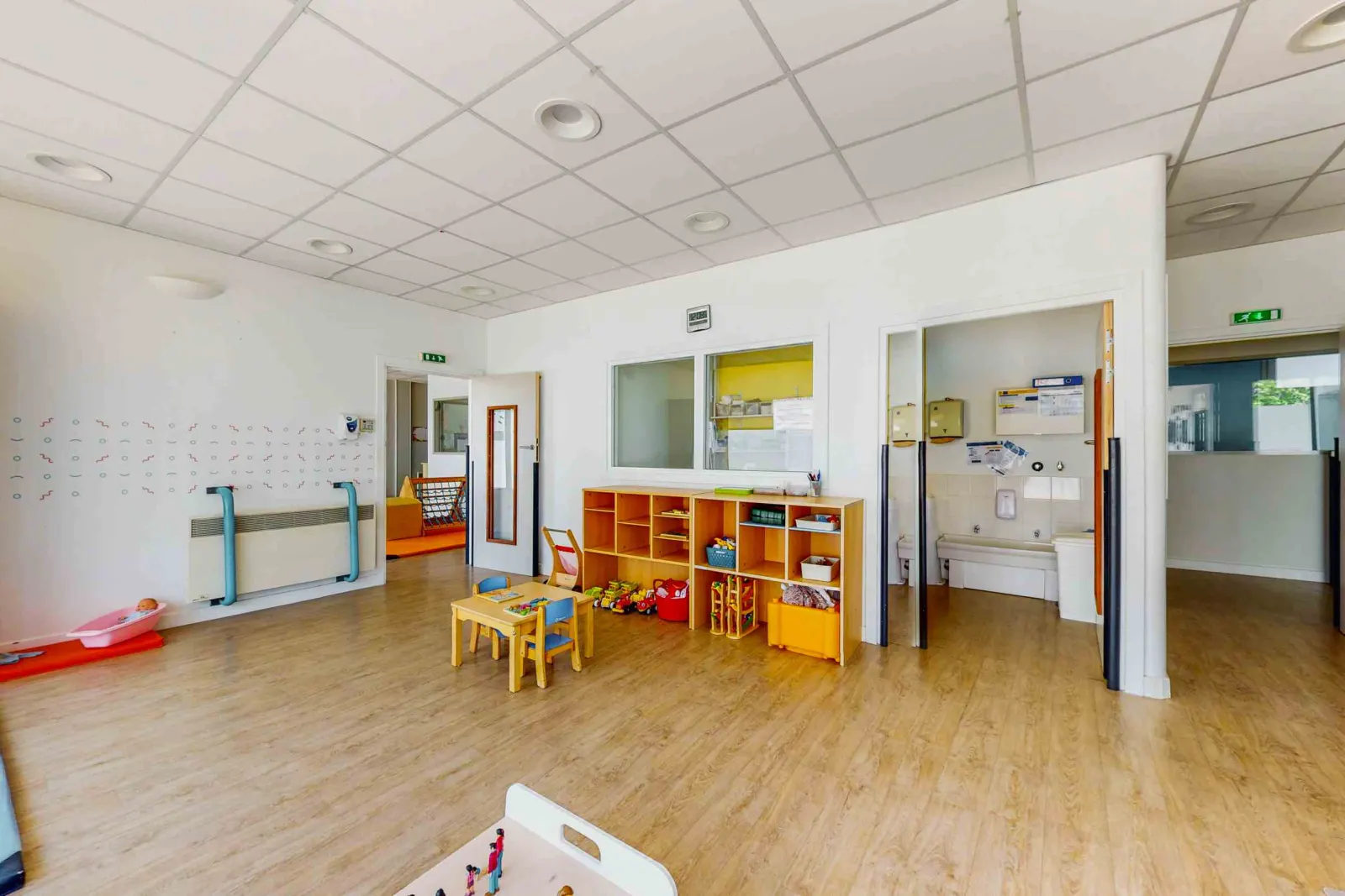 Salle de jeux de la crèche Babilou Poissy Gambetta