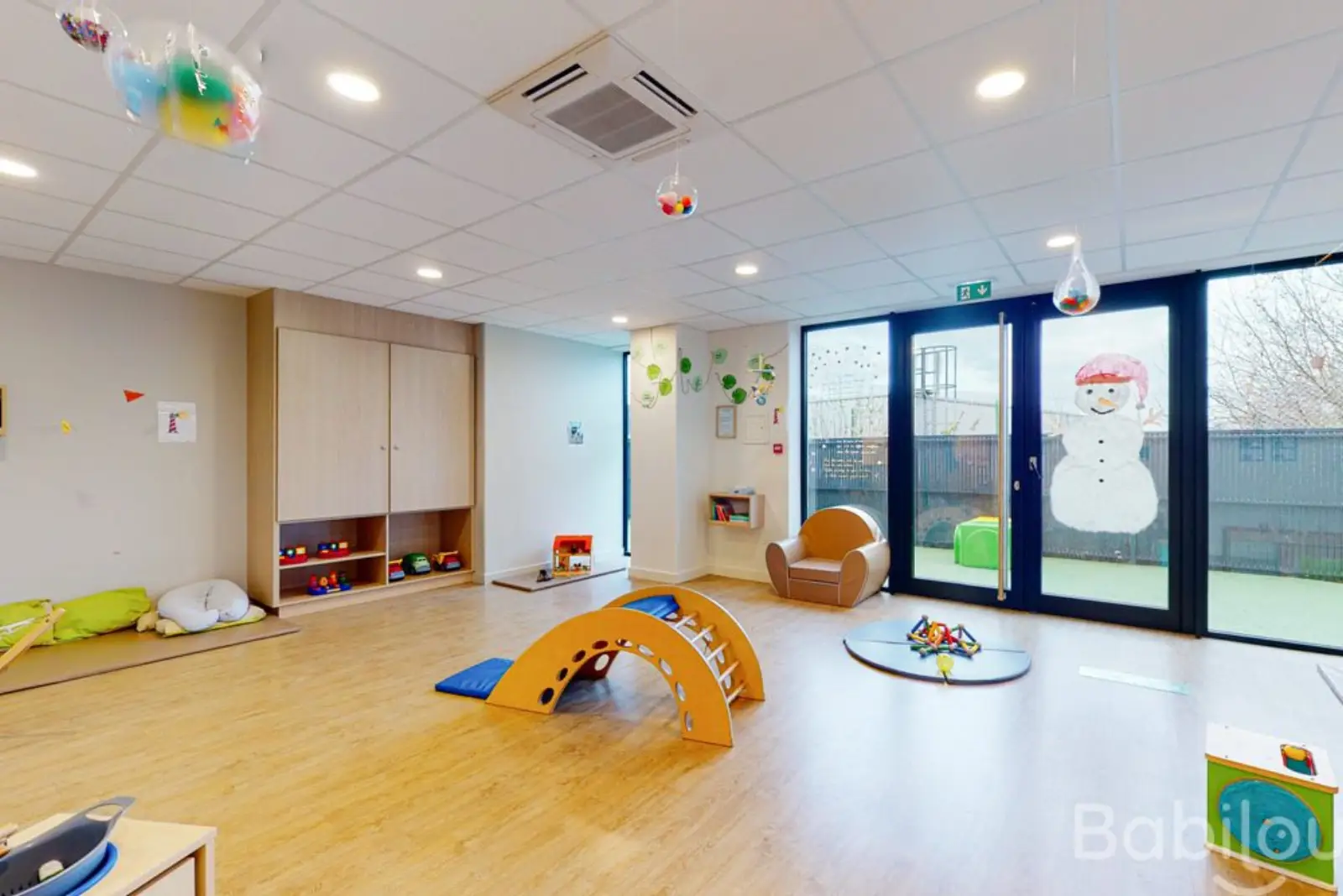 Salle de vie de la crèche Babilou Cesson-Sévigné Carrière