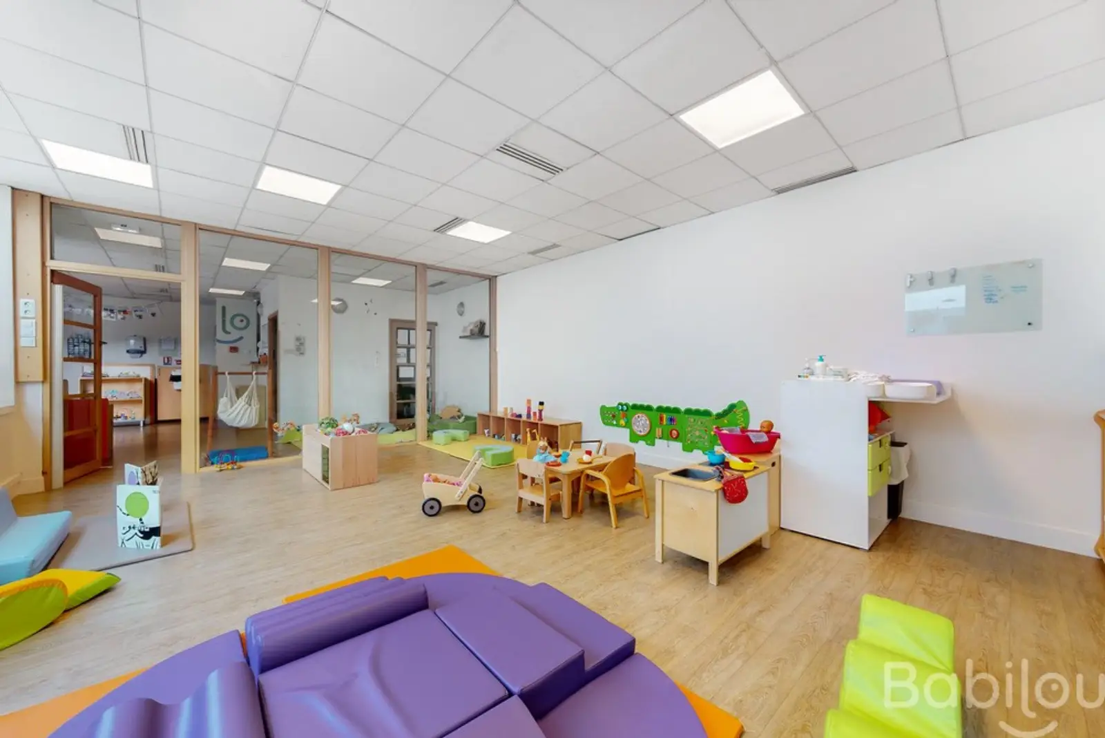Salle d'éveil des bébés de la crèche Babilou Lille Hoover