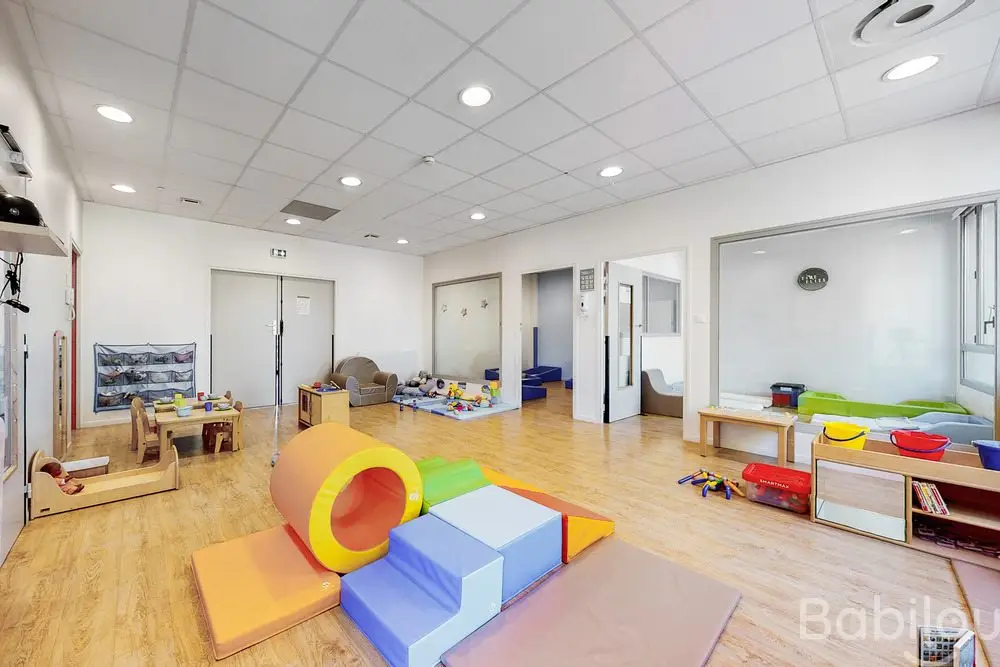 Salle de motricité de la micro-crèche Babilou Villeneuve Petit-Boulevard