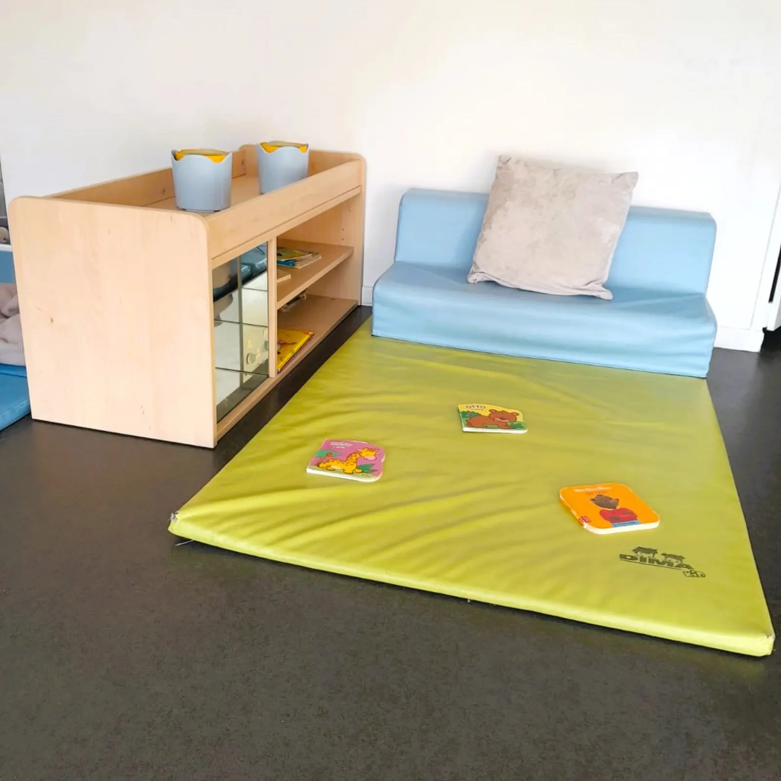 Coin lecture et repos à la micro-crèche Babilou Marcq Maginot