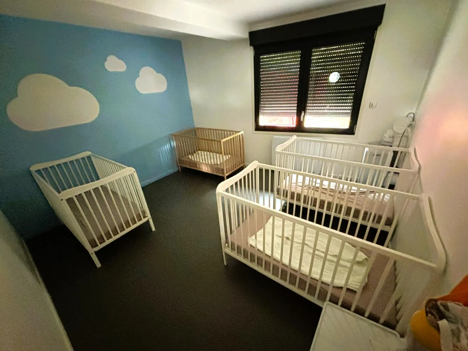 Dortoir de la micro-crèche Babilou Marcq Maginot Club
