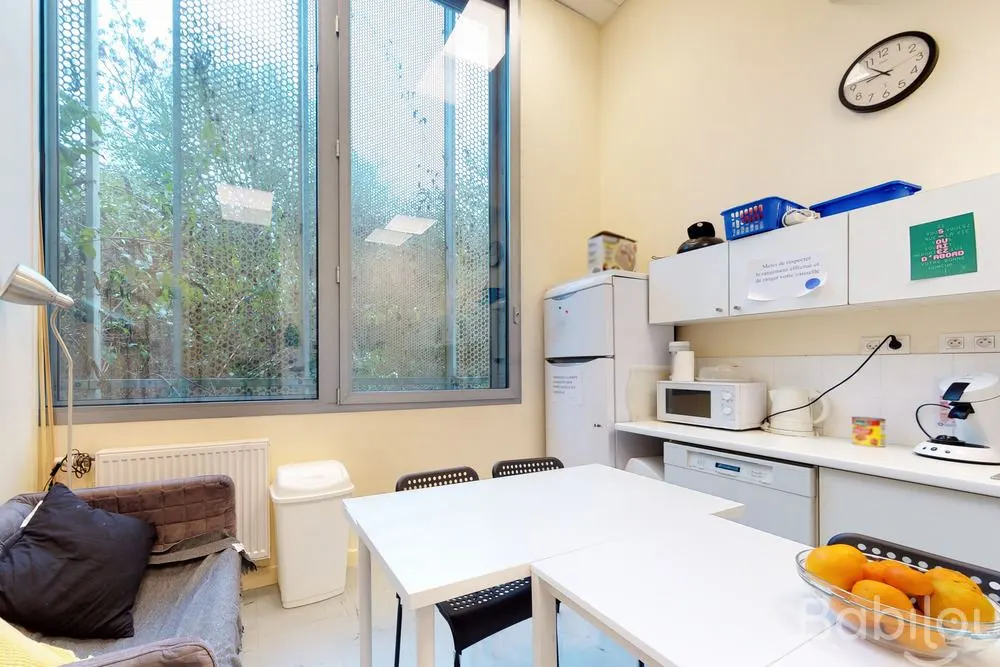 Espace repas de la crèche Babilou Lille Lempereur