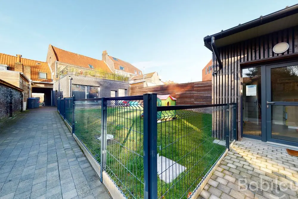 Extérieur et jardin de la micro-crèche Babilou Mouvaux Londres Club