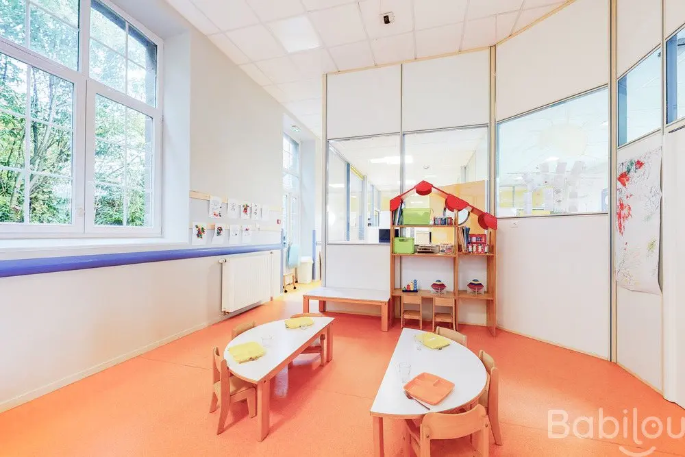 Salle de repas de la crèche Babilou Bonnemain Armorique