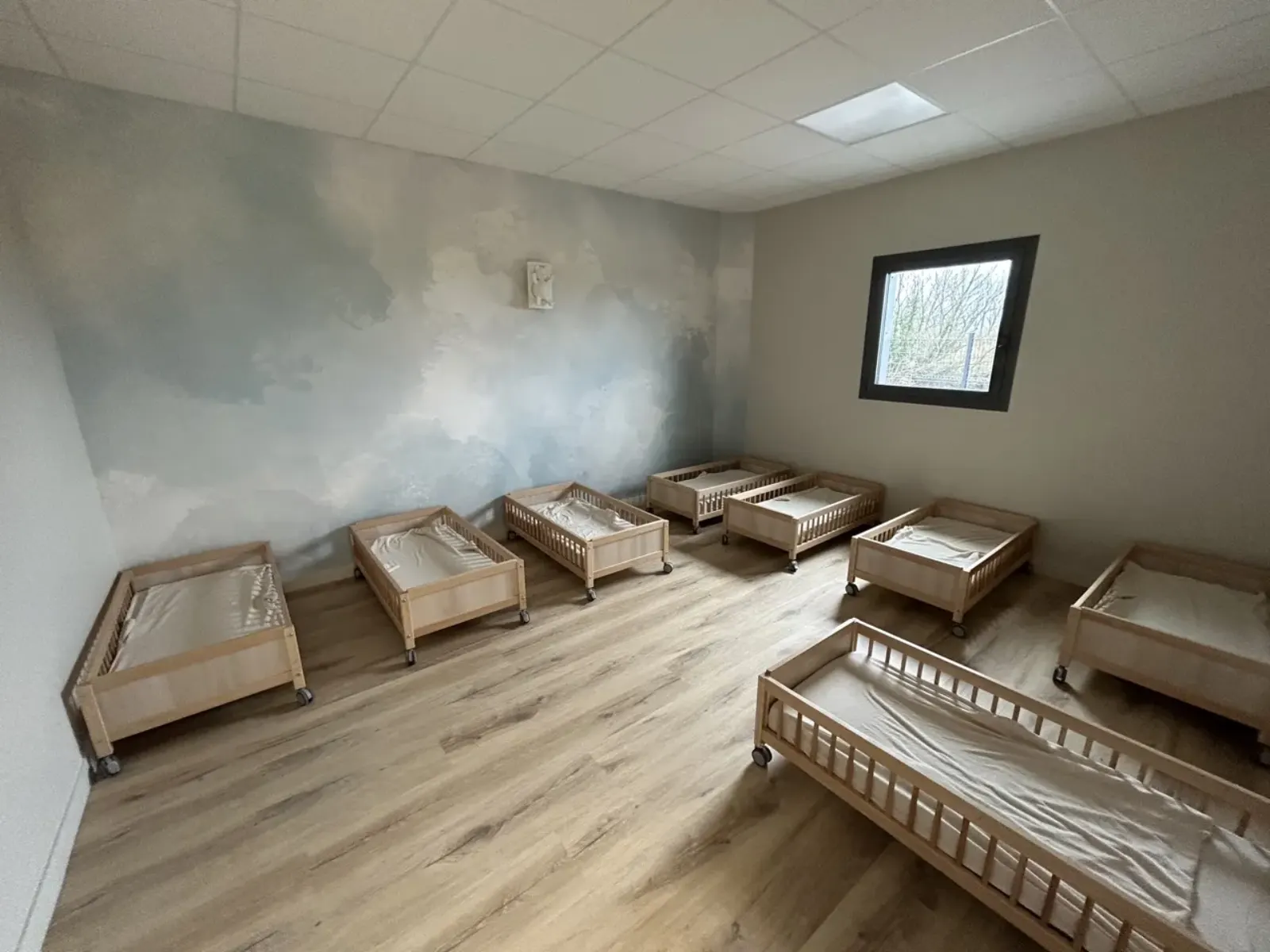 Dortoir de la crèche Pim Pam Pomme Carentan Coquetterie