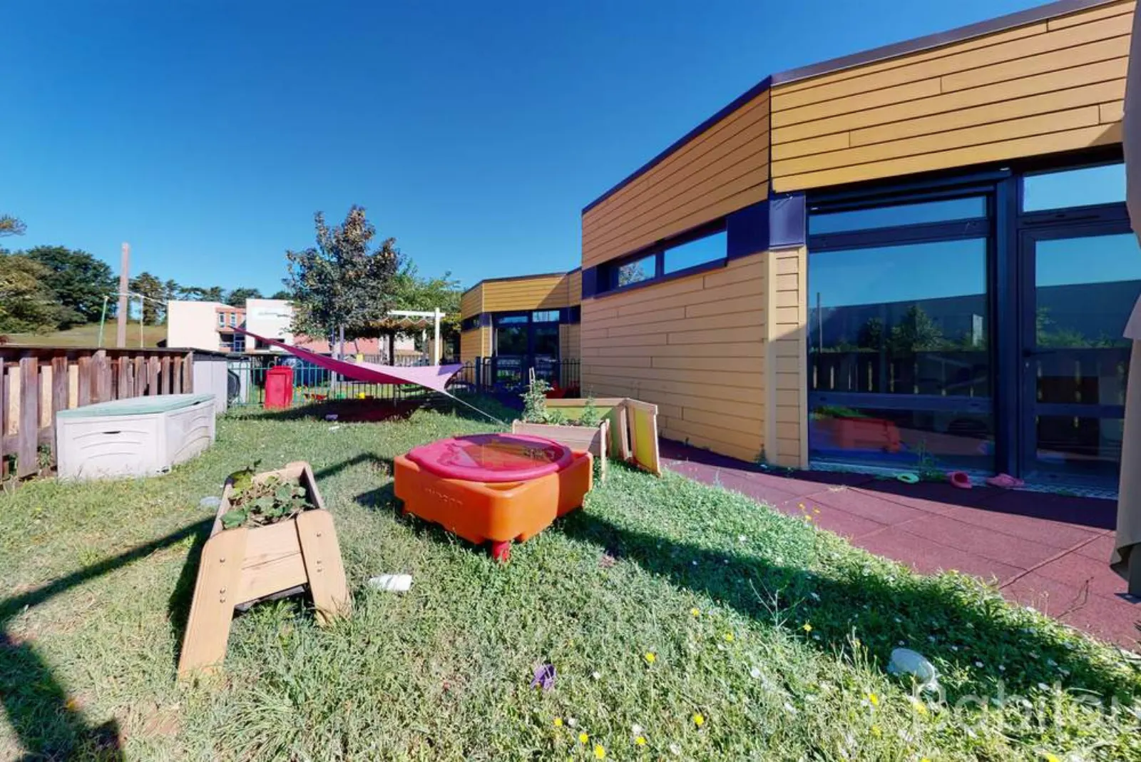 Self-repas, portage et salle de jeux d'eau