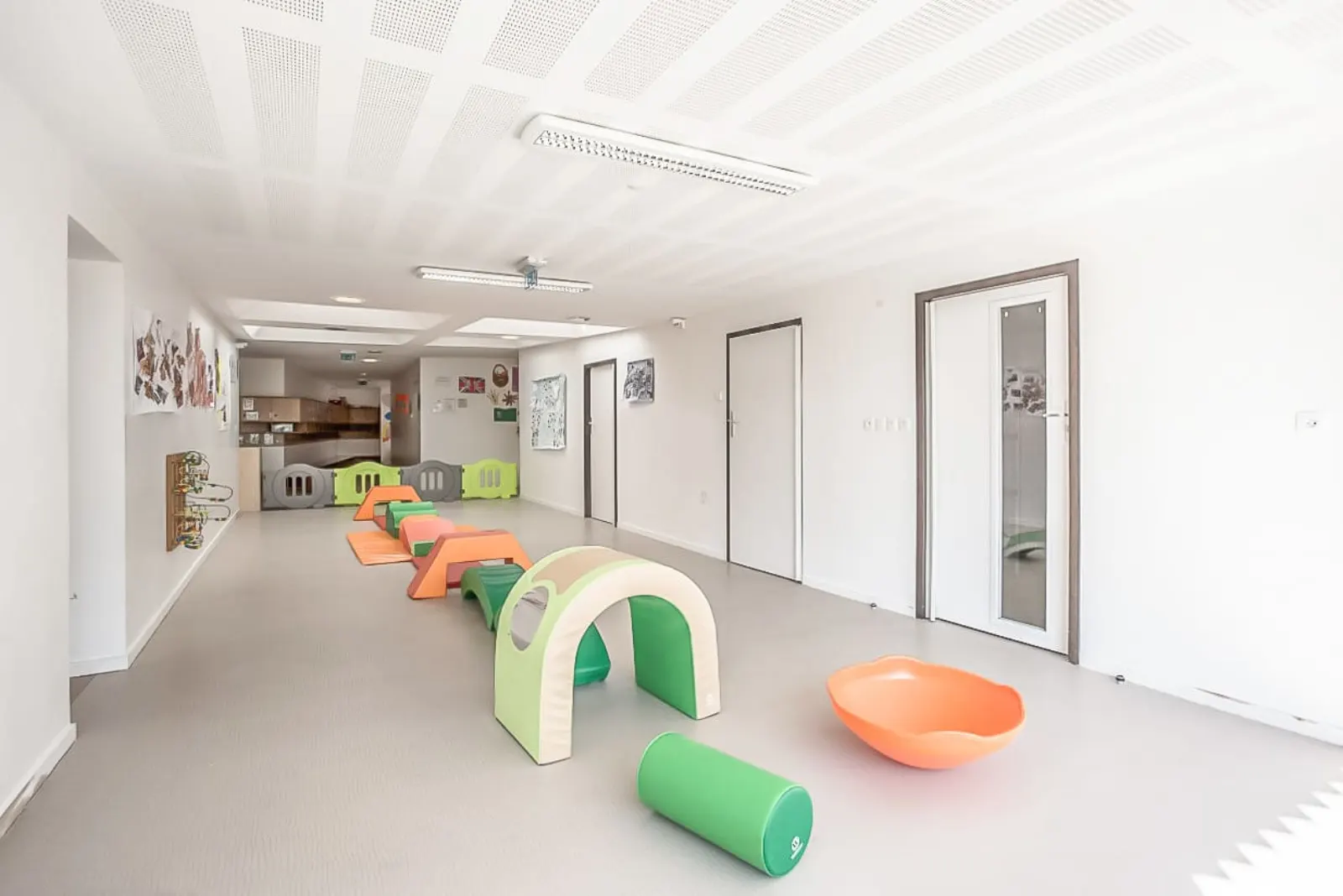 Espace de motricité, crèche Babilou Seynod Montaigne