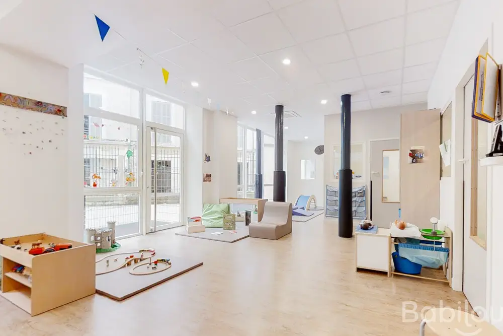 Salle de vie de la crèche Babilou Marseille République Dames, 2e arrondissement de Marseille