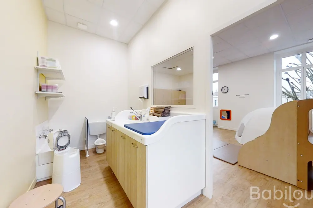 Salle de change de la crèche Babilou Bordeaux Leclerc