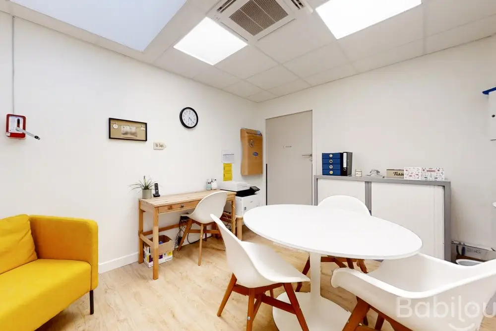 Salle d'accueil des familles de la crèche Babilou Bordeaux Albert 1er