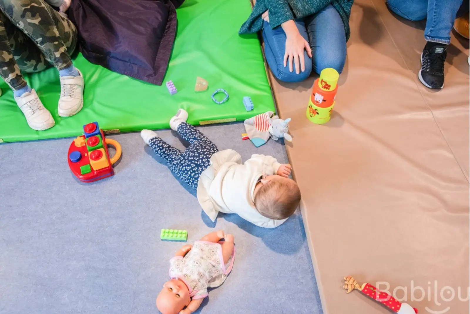 Espace de motricité pour les bébés à la crèche Babilou Blagnac Briquetiers