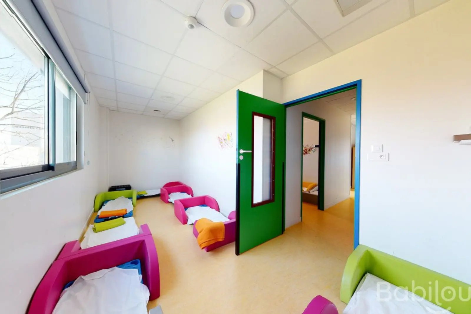 Dortoir calme de la crèche Babilou Blagnac Briquetiers