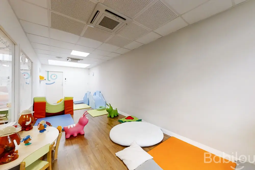 Coin de jeux calmes à la crèche Babilou Castelnau Eurocentre