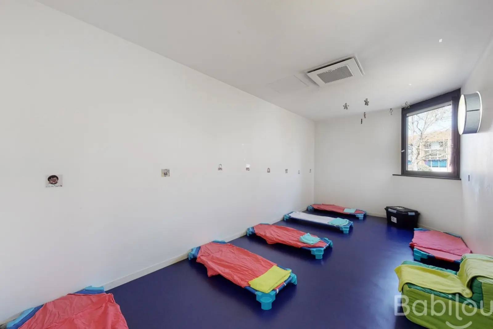 Salle de repos de la crèche Babilou Labège Garance