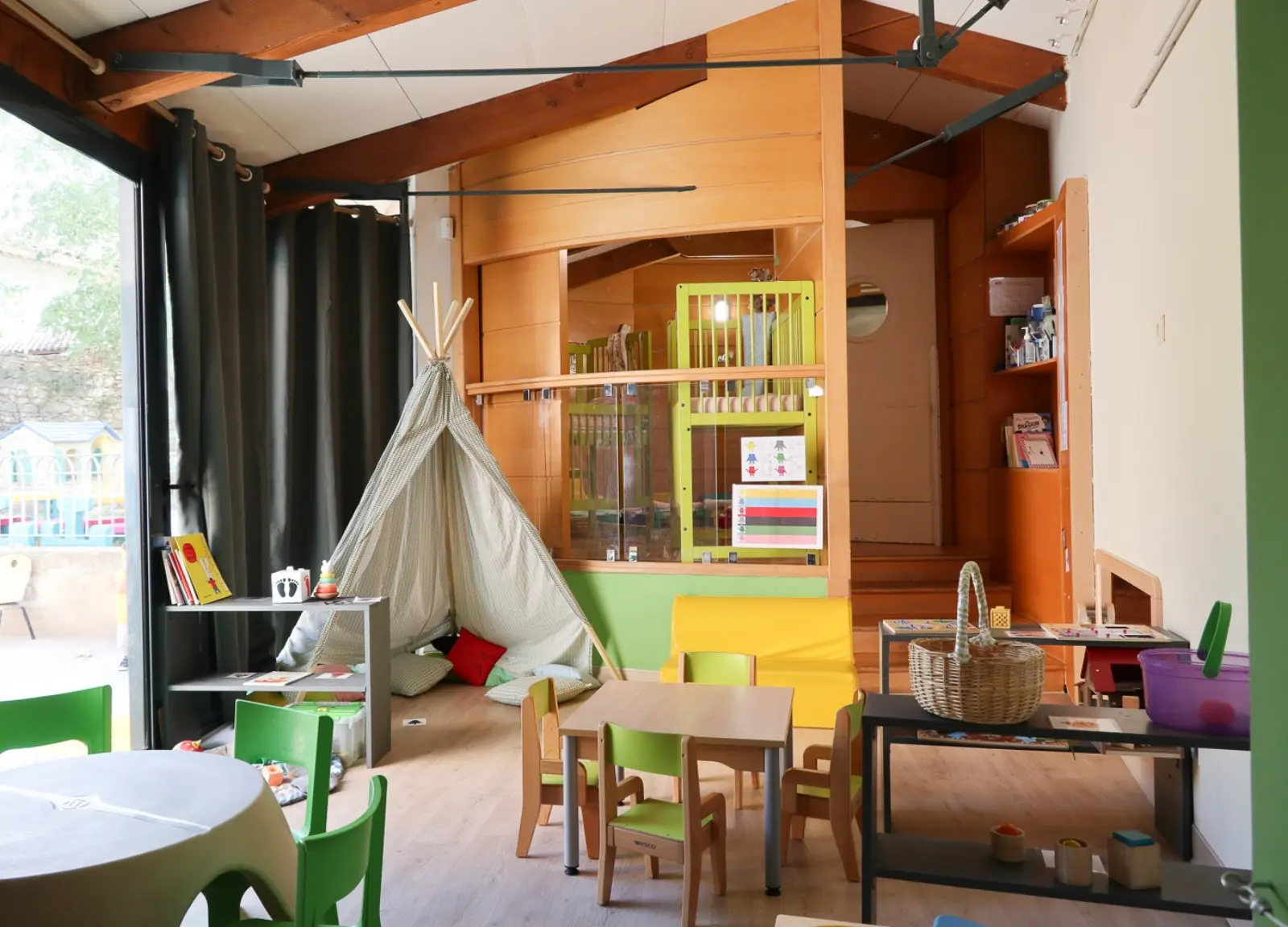 Une micro-crèche associative à taille humaine, au cœur du village
