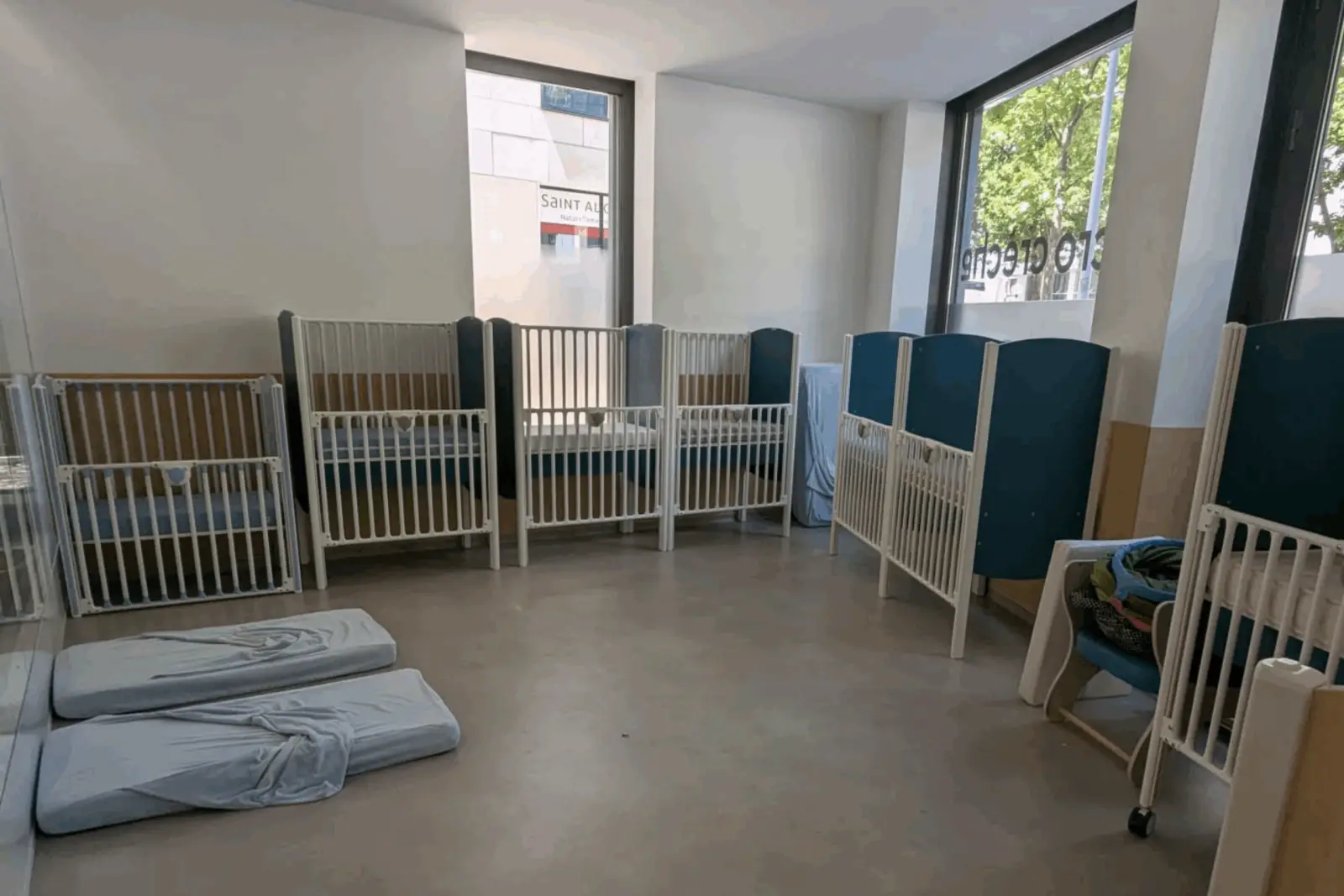 Une micro-crèche <strong>du réseau Les Coloriés</strong>, au bord de la Seine