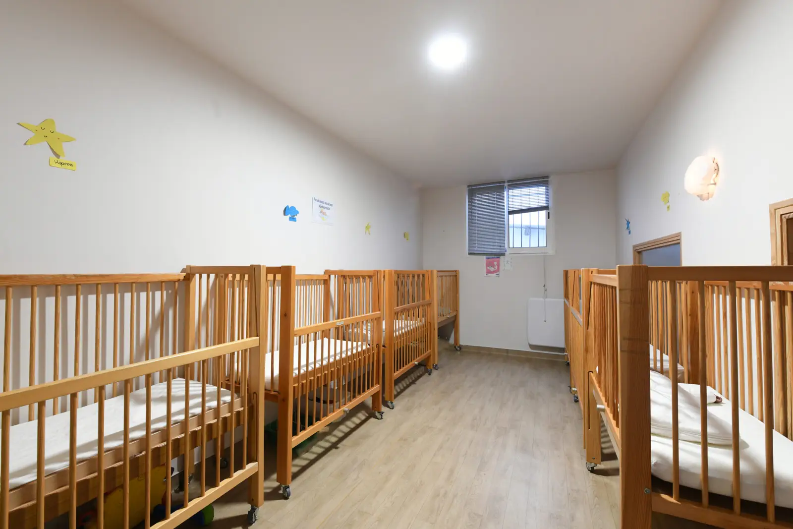 Une micro-crèche <strong>du réseau Les Coloriés</strong>, entre deux gares