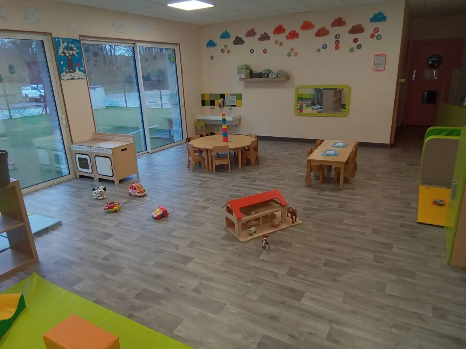 Une micro-crèche <strong>familiale</strong>, au pied de la Dent du Chat