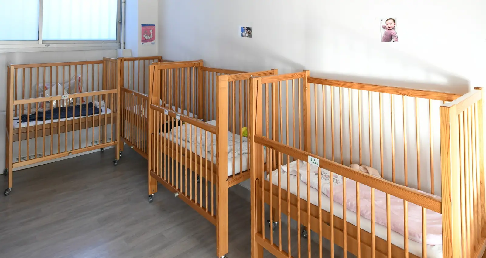 Dortoir de la micro-crèche Les Coloriés Saint-Cyr Barbusse à Saint-Cyr-l'École