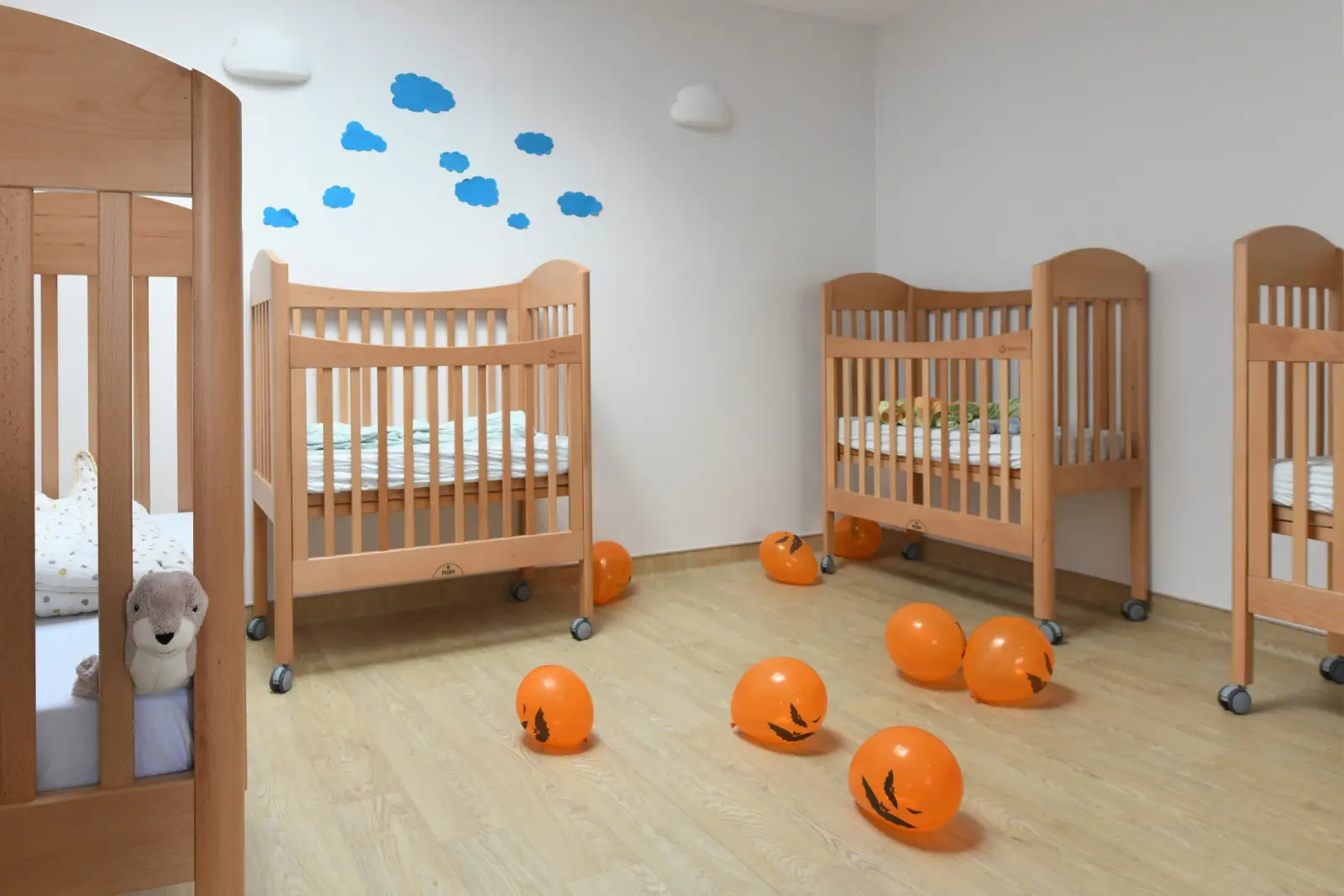 Une micro-crèche <strong>du réseau Les Coloriés</strong>, entre Seine et jardin