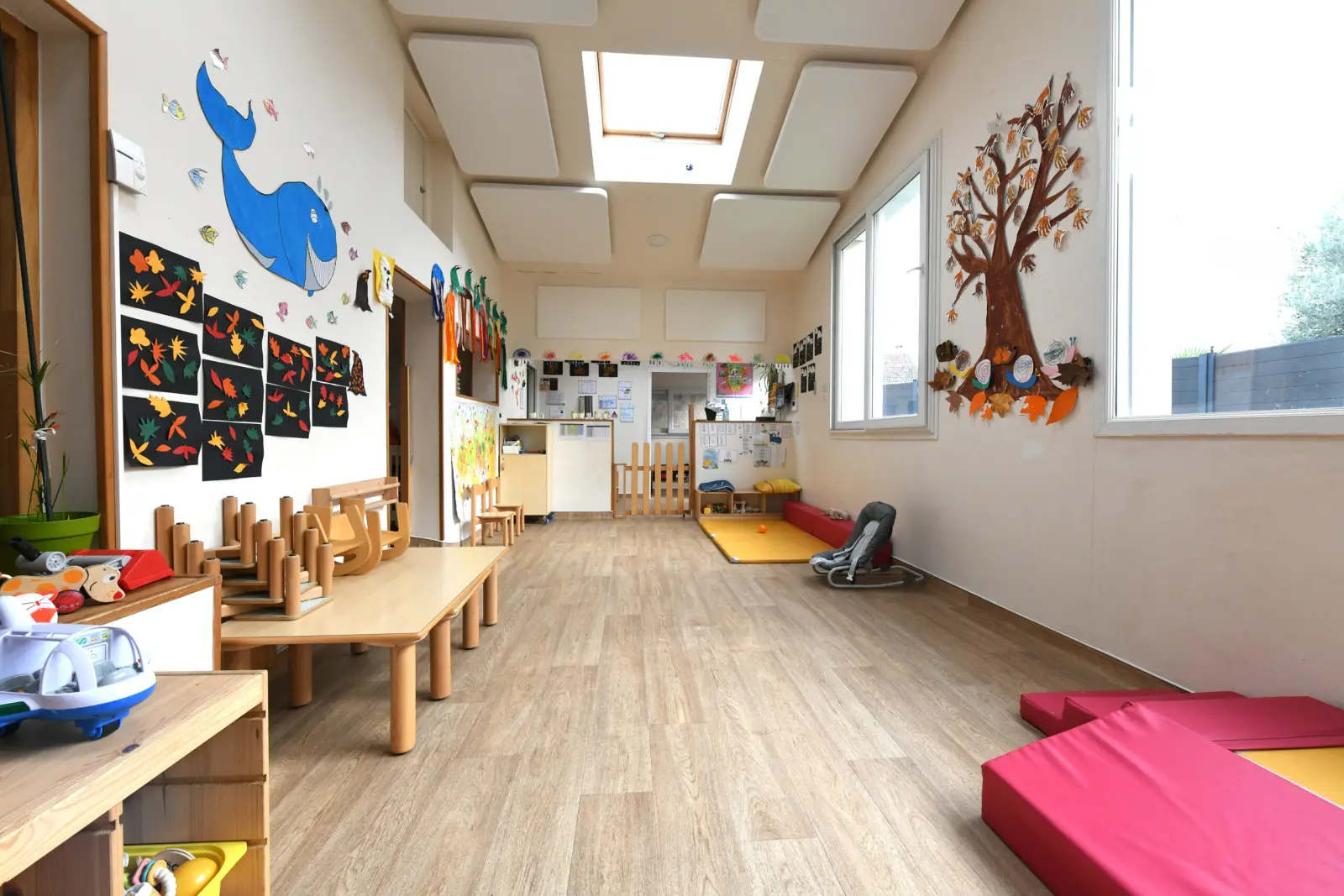 Bienvenue à la micro-crèche Les Coloriés de Carrières Saint Honoré