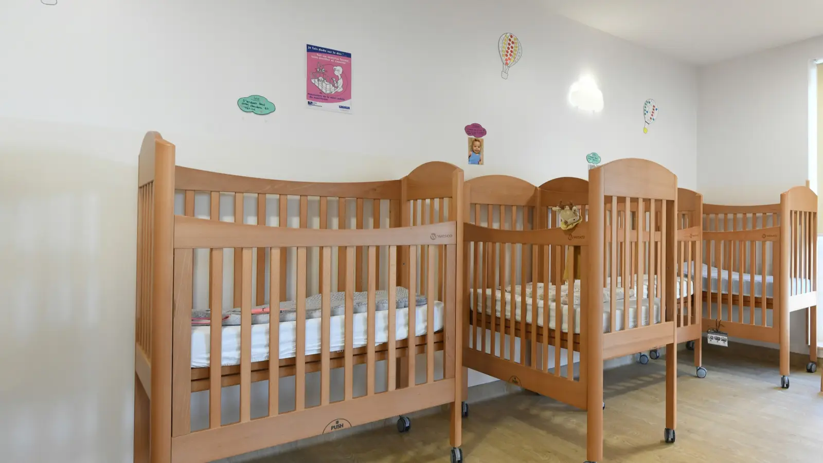 Une micro-crèche <strong>du réseau Les Coloriés</strong>, en centre-ville de Neauphle-le-Vieux