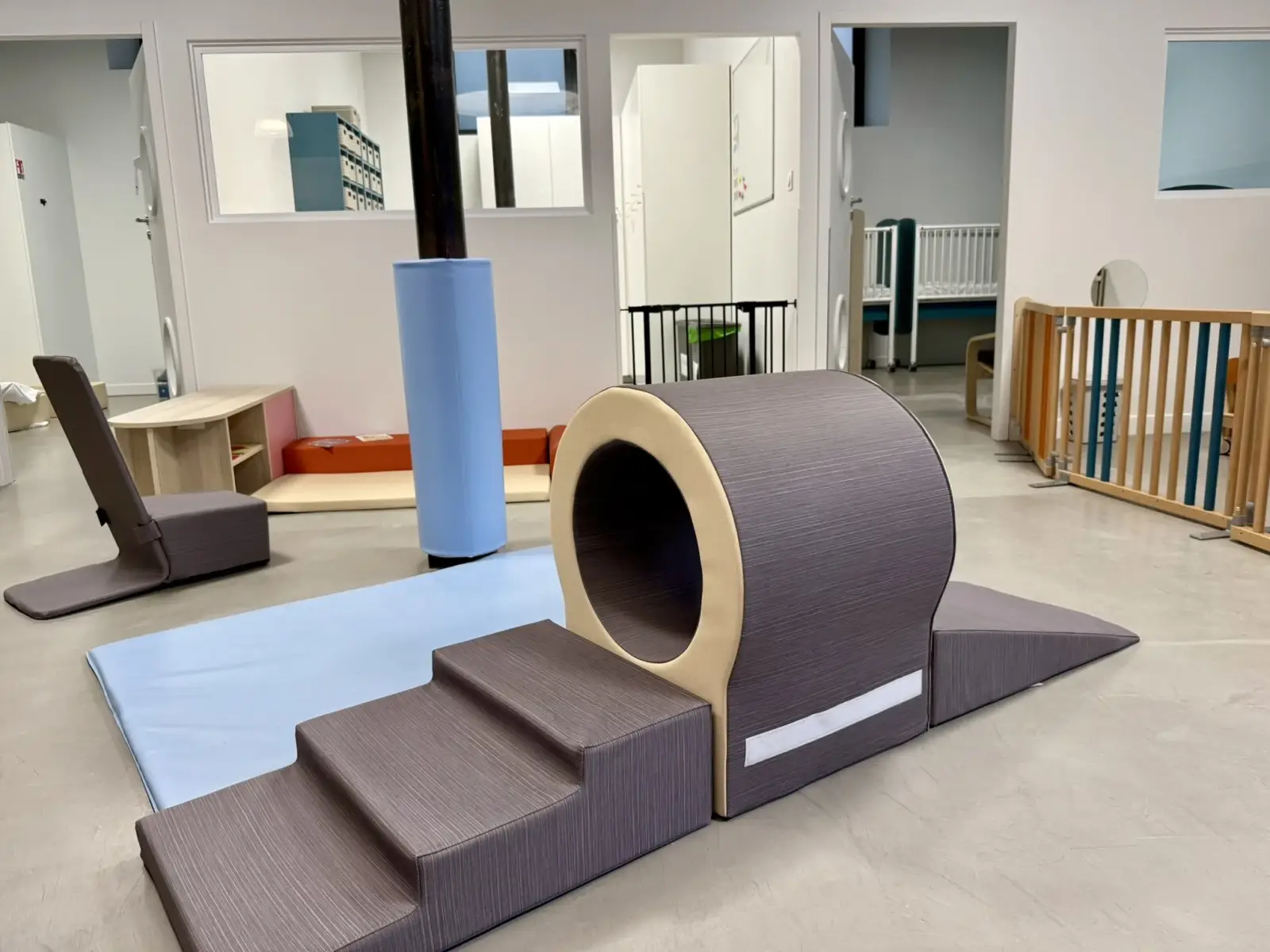 Coin de motricité de la micro-crèche Chez Minido à Nantes, Île de Versailles