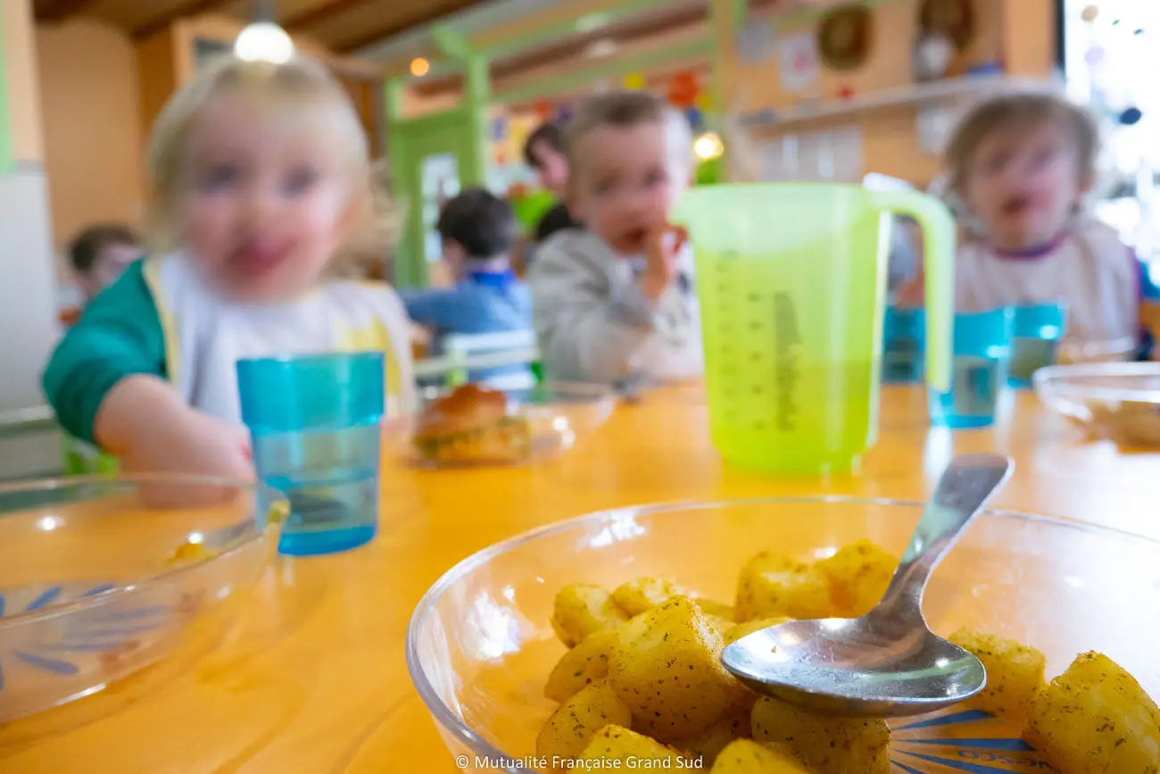 Repas bio et locaux à la crèche Los Pequelets, Saint-Mathieu-de-Tréviers