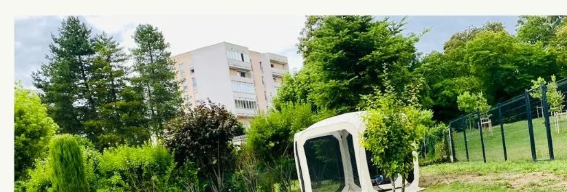 Jardin extérieur de la micro-crèche Les Petits Pierrots 2 à Saint-Quentin