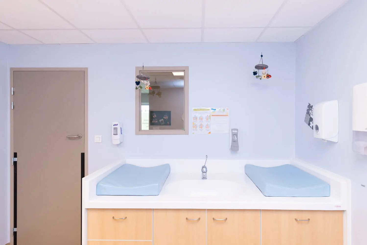 Salle de change de la micro-crèche Achille et Camille à Orvault