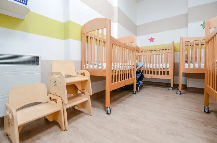 Dortoir de la micro-crèche Les Malicieux de Magenta, Paris 10e