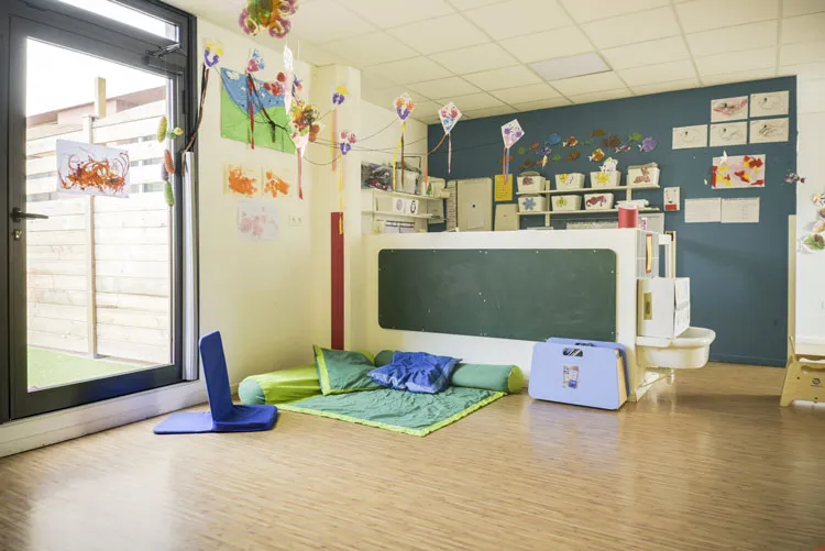 Salle de repos de la micro-crèche Les Malicieux du Roy d'Espagne, Marseille 9e