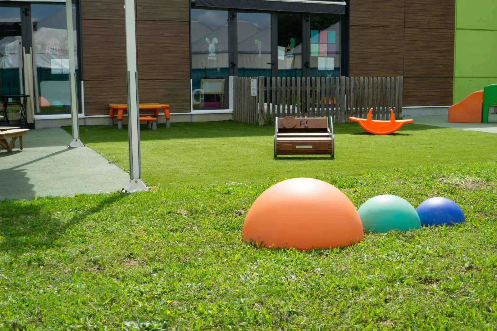 Solidarité et coéducation, au rythme du village
