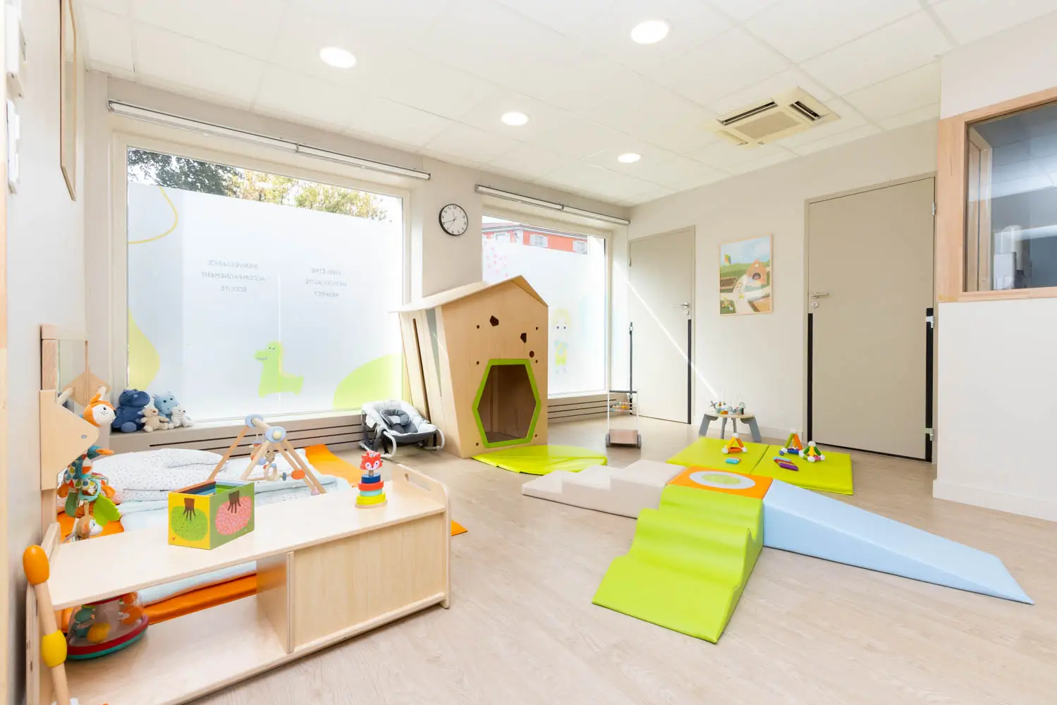 Une micro-crèche <strong>au cœur de Mâcon</strong>, à deux pas de la gare