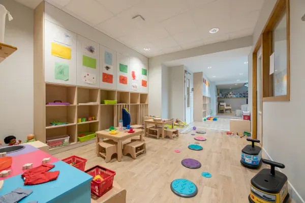 Les Explorateurs de Nantes Viarme, une crèche lumineuse au cœur du quartier Viarme-Talensac